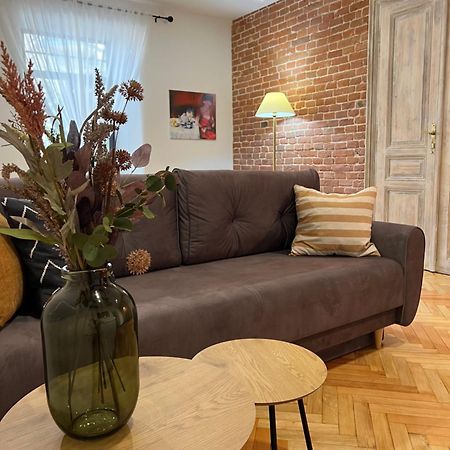 Art Apartment Glebova Lviv Bagian luar foto