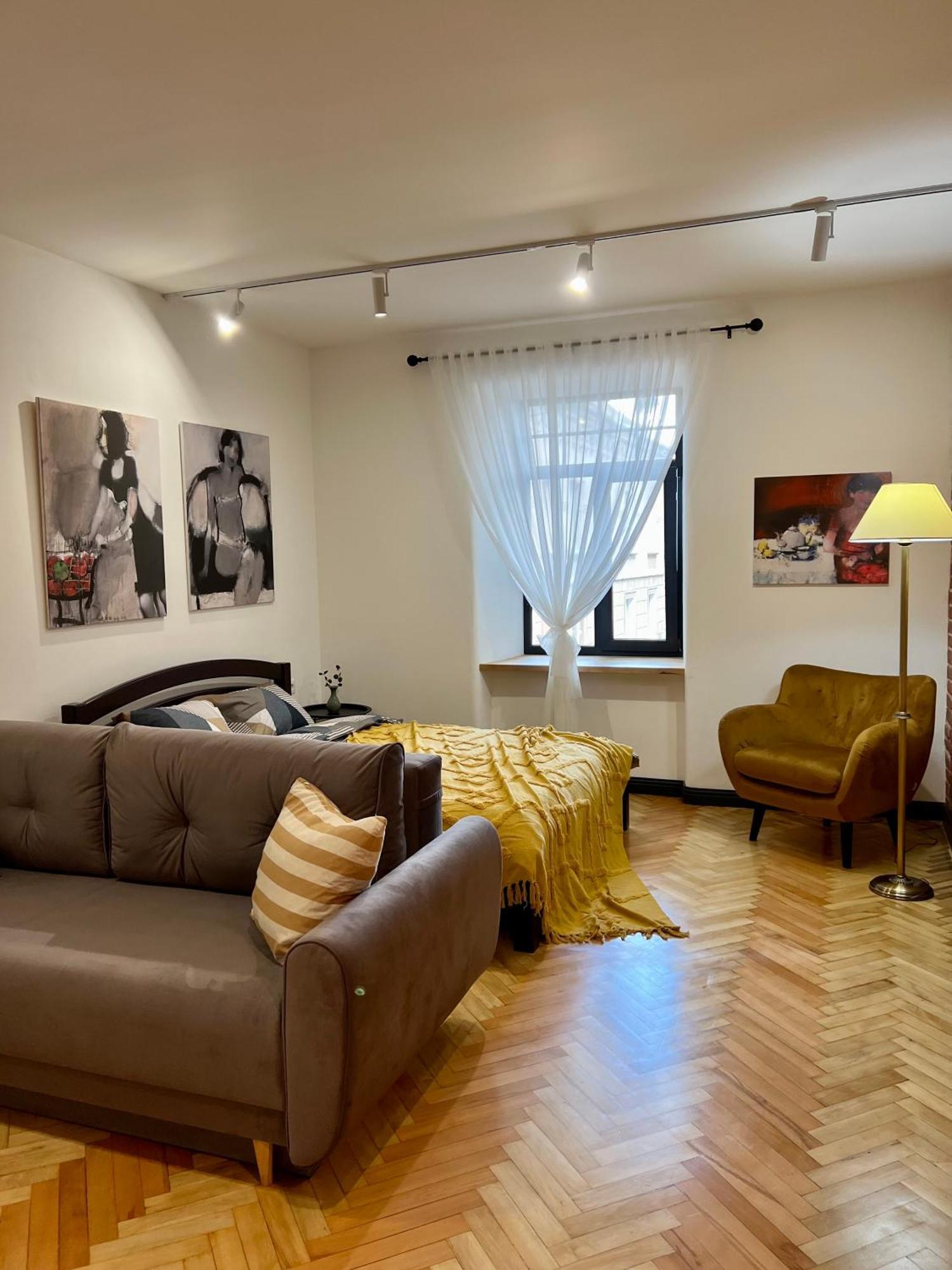 Art Apartment Glebova Lviv Bagian luar foto