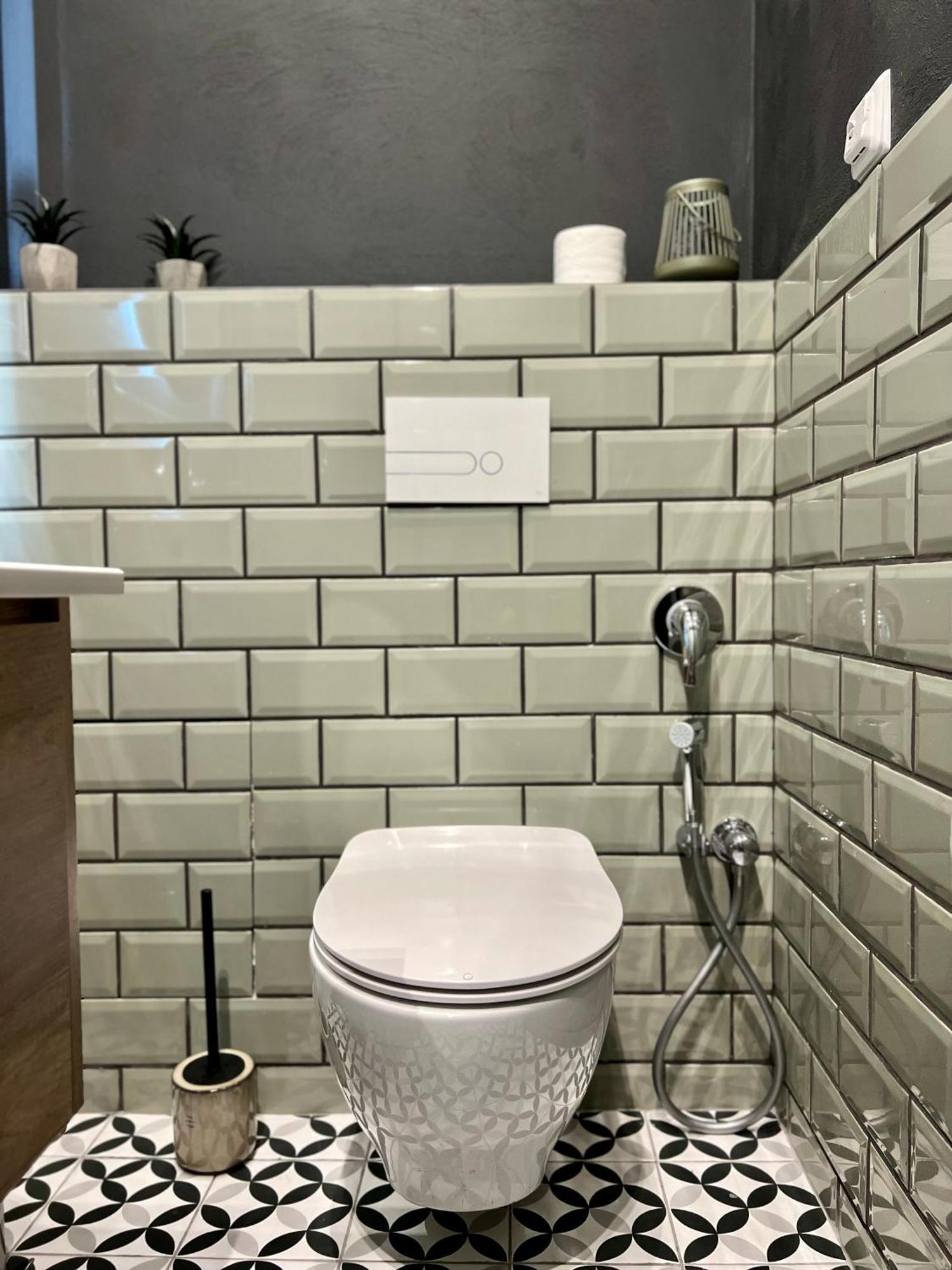 Art Apartment Glebova Lviv Bagian luar foto